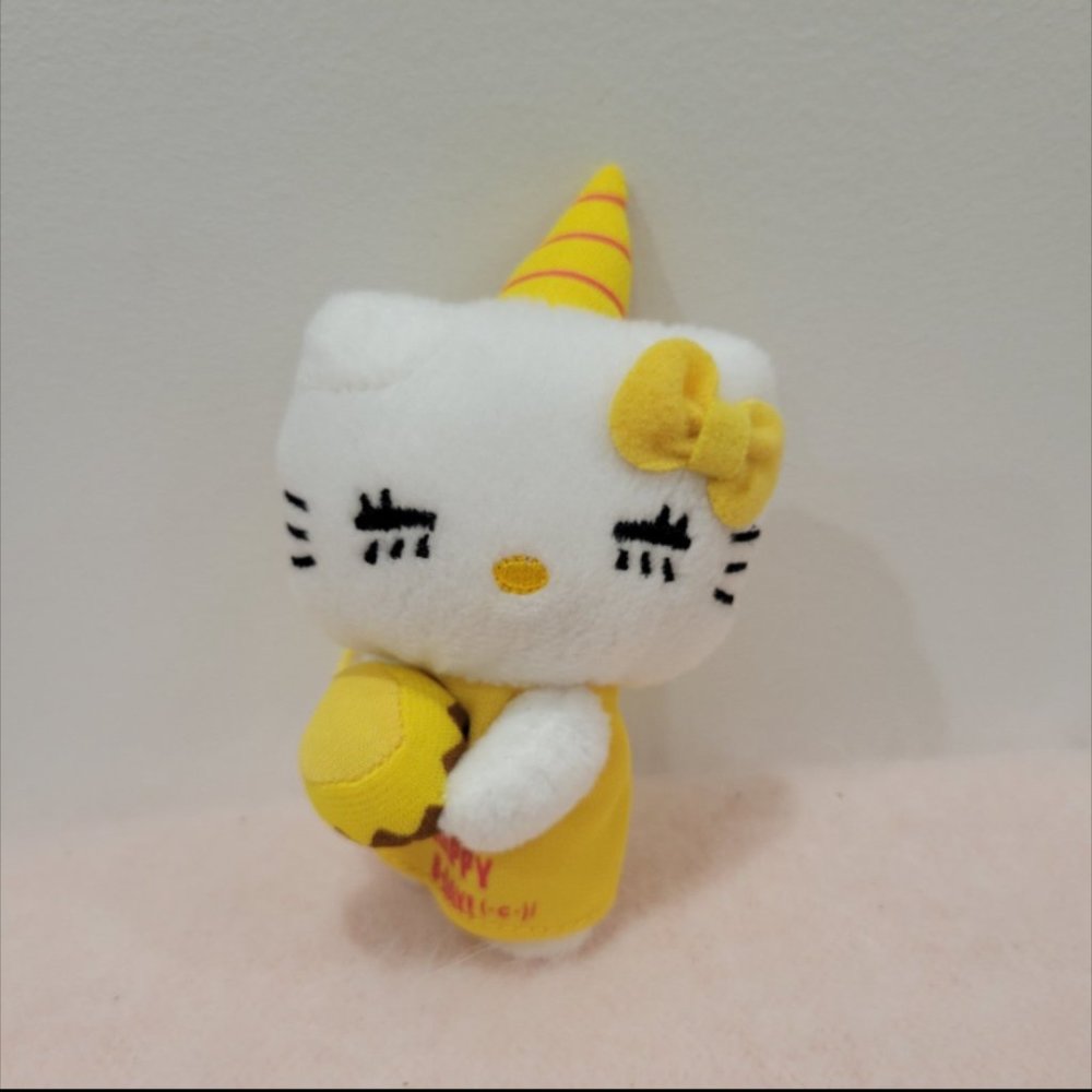 Hello Kitty Mcdonalds Happy Bday Mascot Charm